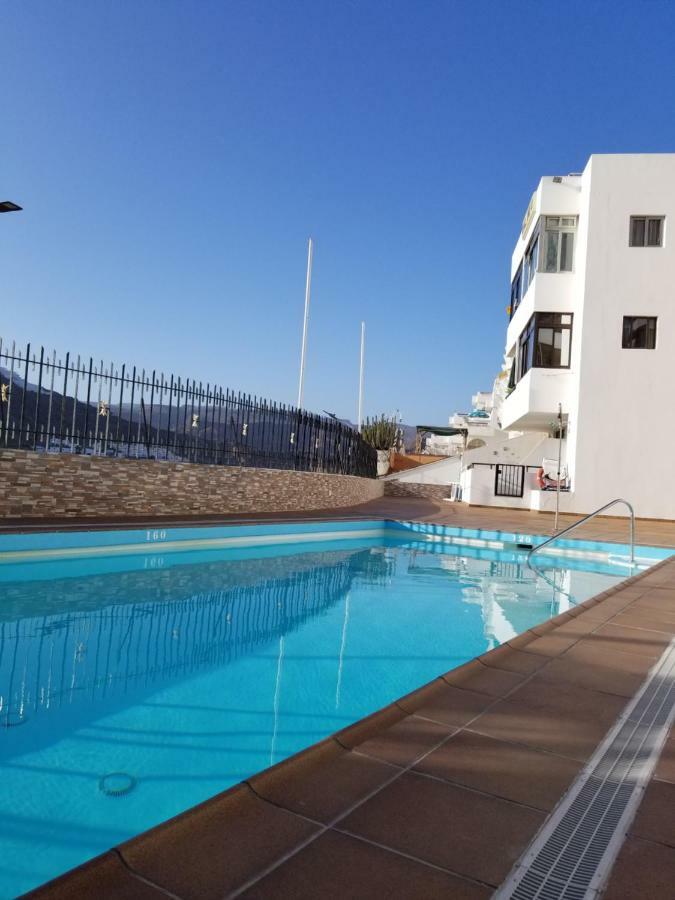 Sunny Holidays Apartment *
